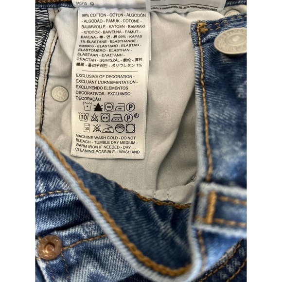 Levi's High-Rise Wedgie Straight Cropped Jeans Size 26x26 Med Wash - Picture 7 of 10